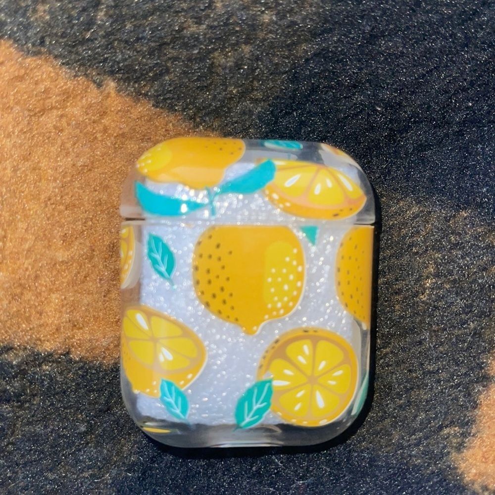 New lemon AirPod case - Picture 1 of 2
